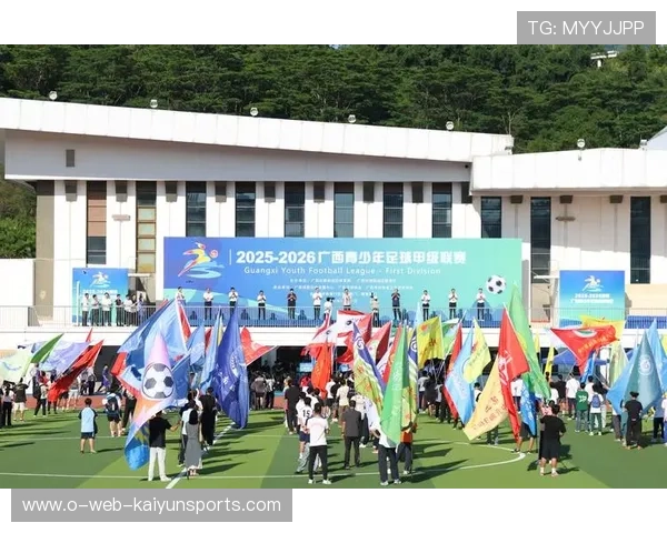 足球联赛在青训扶持中推广家校俱乐部三方协作保障成长生态,足球青训和学校合作协议 足球联赛在青训扶持中推广家校俱乐部三方协作保障成长生态,足球青训和学校合作协议